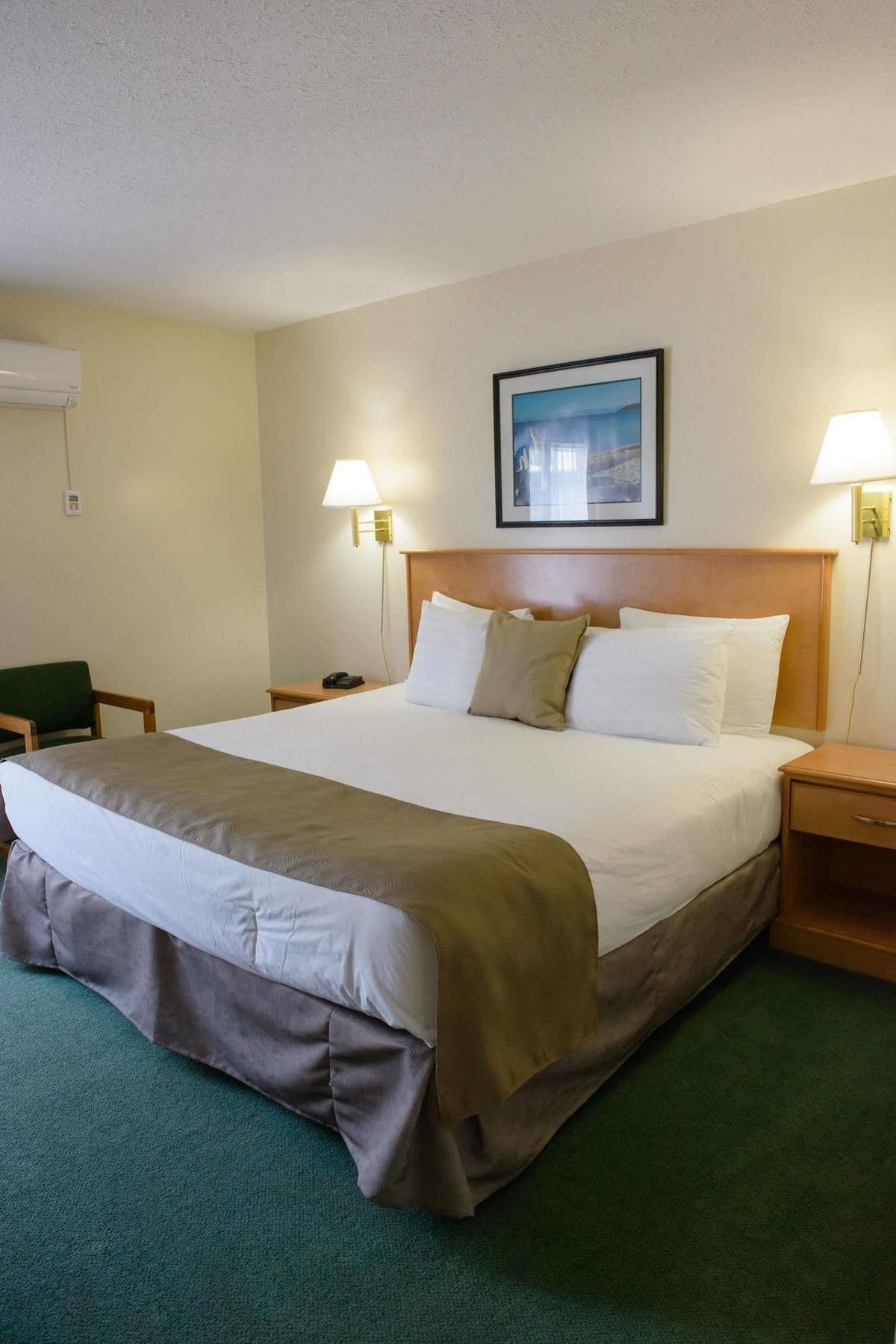 Driftwood Inn Sechelt Dış mekan fotoğraf