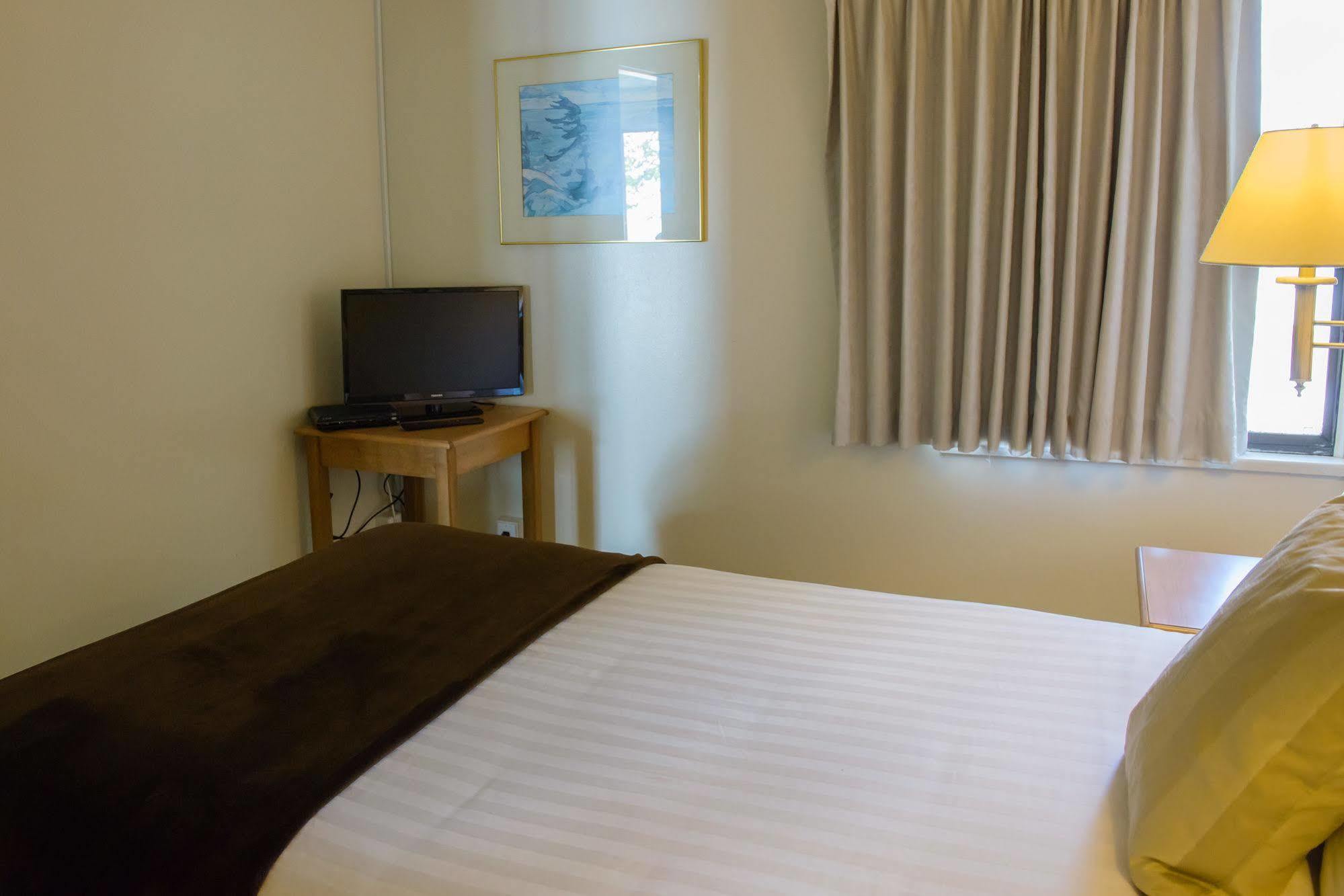 Driftwood Inn Sechelt Dış mekan fotoğraf