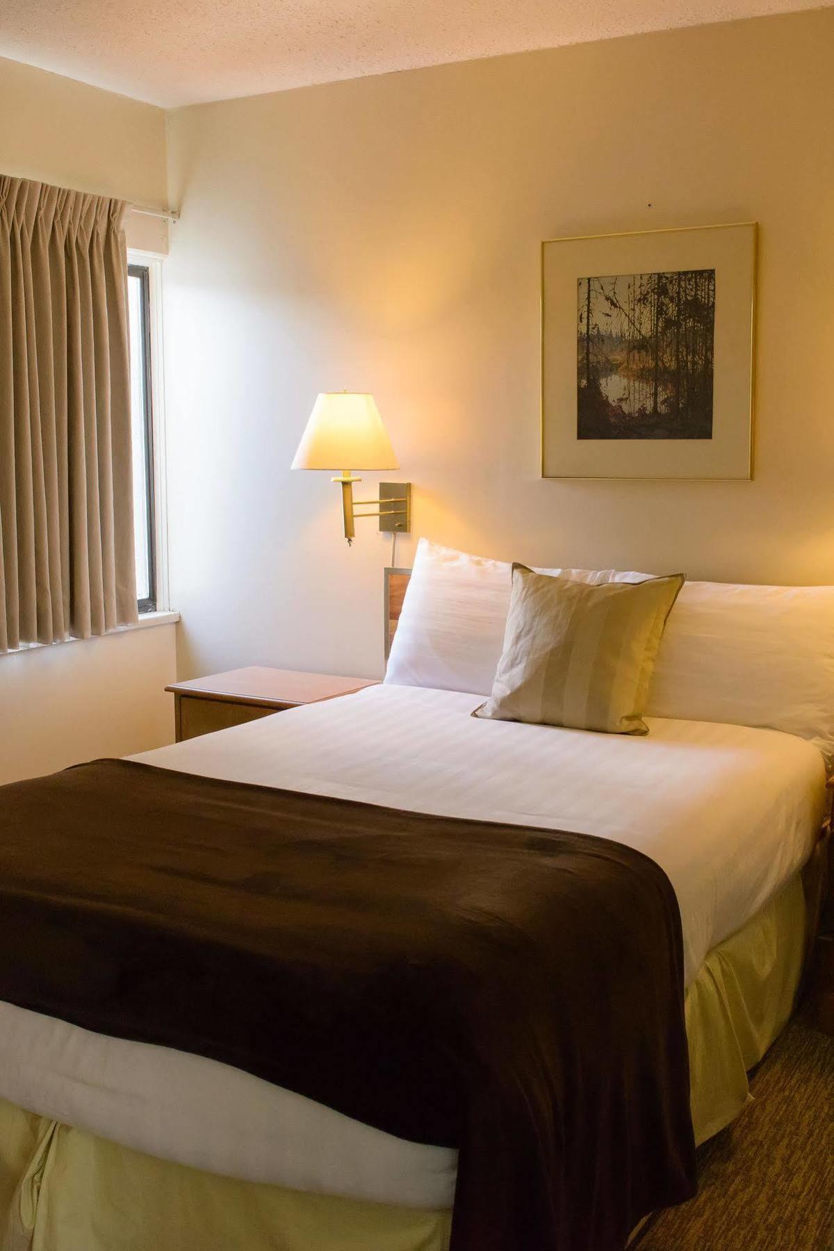 Driftwood Inn Sechelt Dış mekan fotoğraf