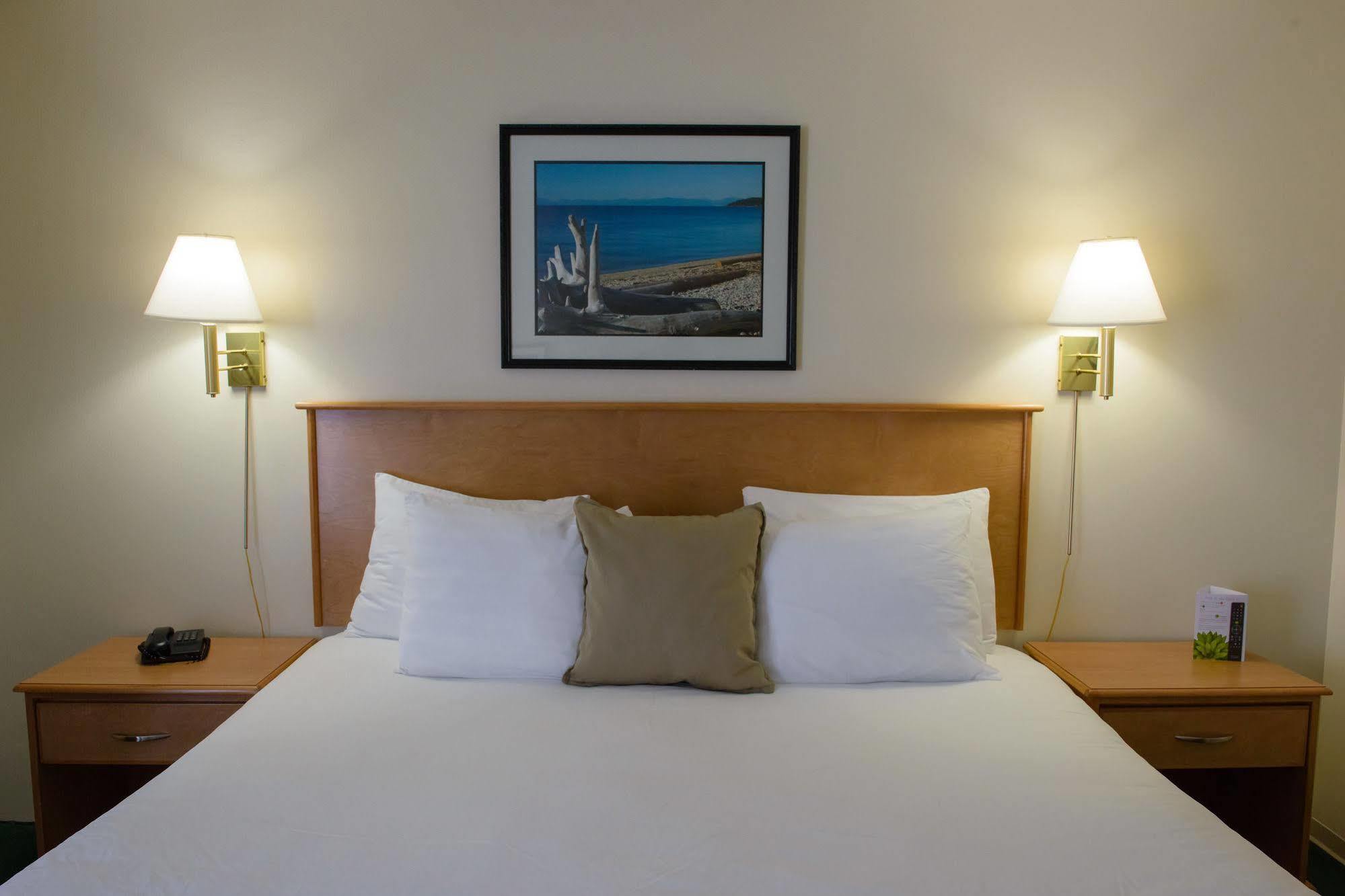 Driftwood Inn Sechelt Dış mekan fotoğraf