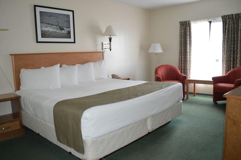 Driftwood Inn Sechelt Dış mekan fotoğraf